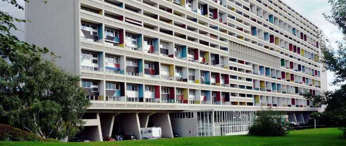 A photograph of Corbusierhaus in Berlin. 